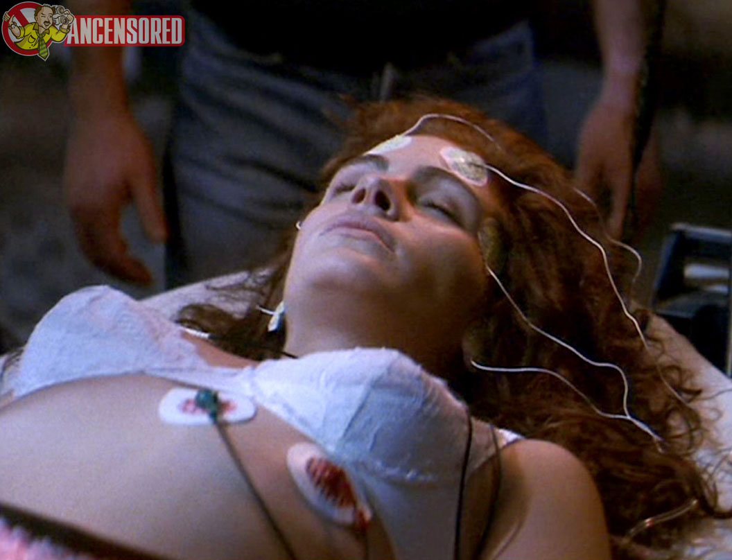 Naked Julia Roberts In Flatliners