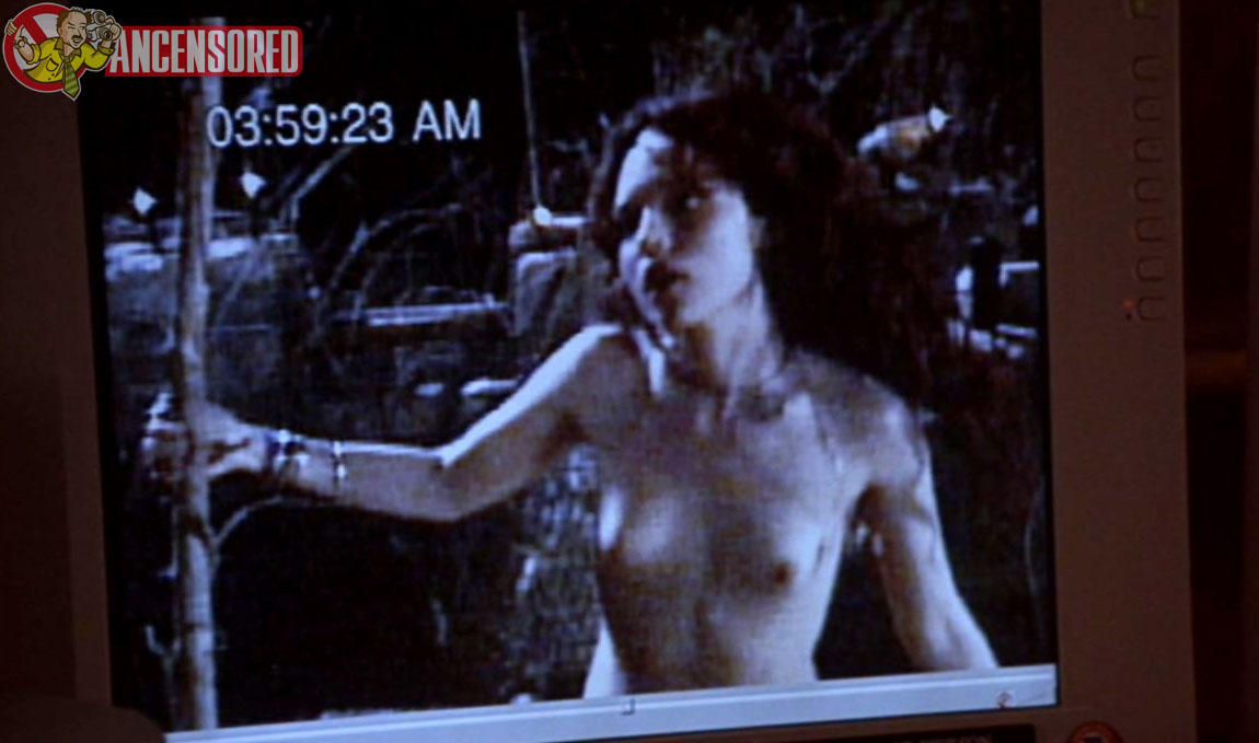 Book of Shadows: Blair Witch 2 nude pics.