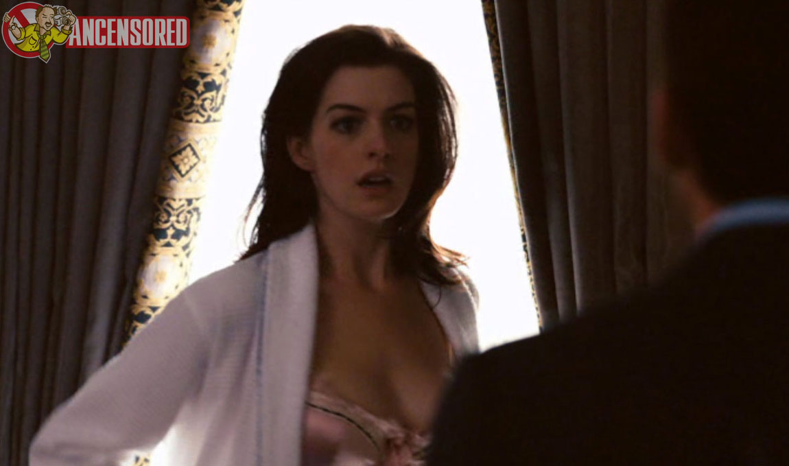 Naked Photos Of Anne Hathaway