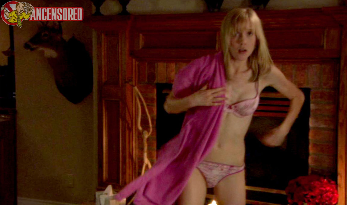 Jessy Schram Nue Dans American Pie Presents The Naked Mile