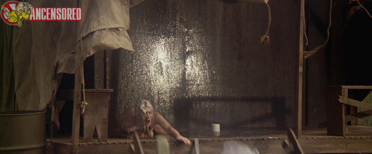 Naked Sally Kellerman in M*A*S*H < ANCENSORED