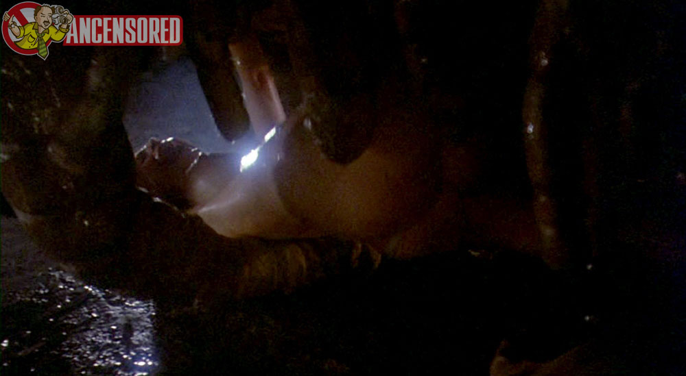 Naked Taaffe Oconnell In Galaxy Of Terror 3481