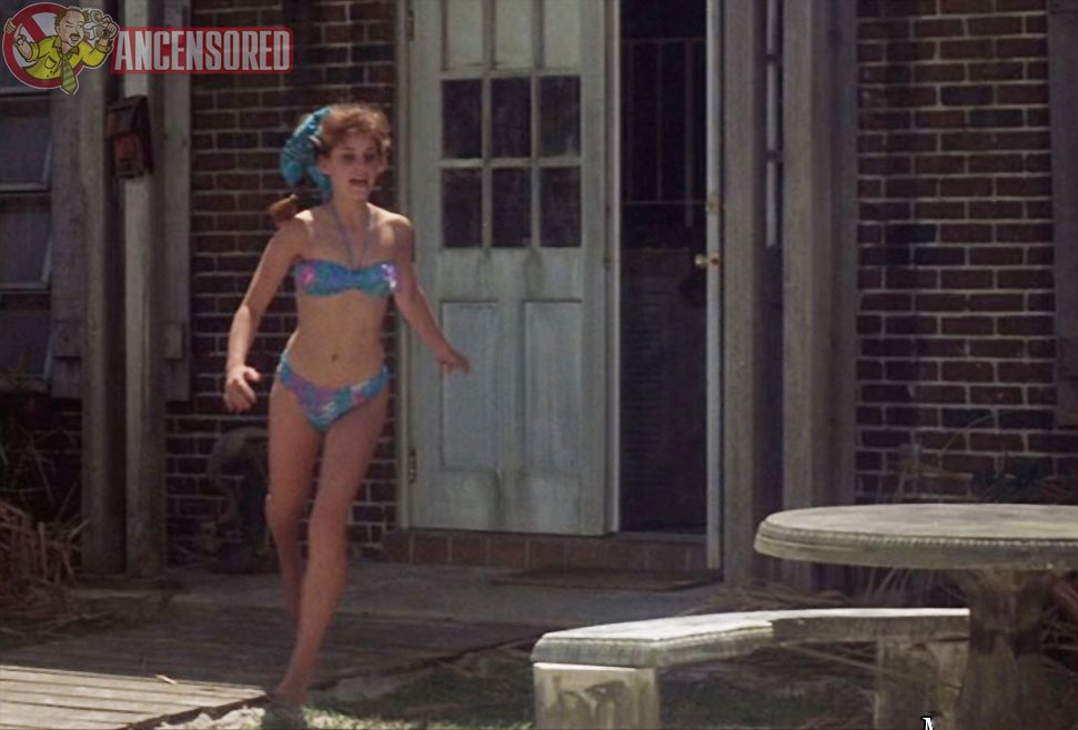 Naked Kerri Green In Summer Rental