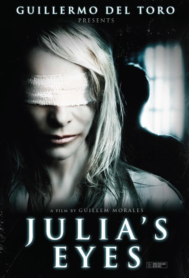 Julia's Eyes movie nude scenes