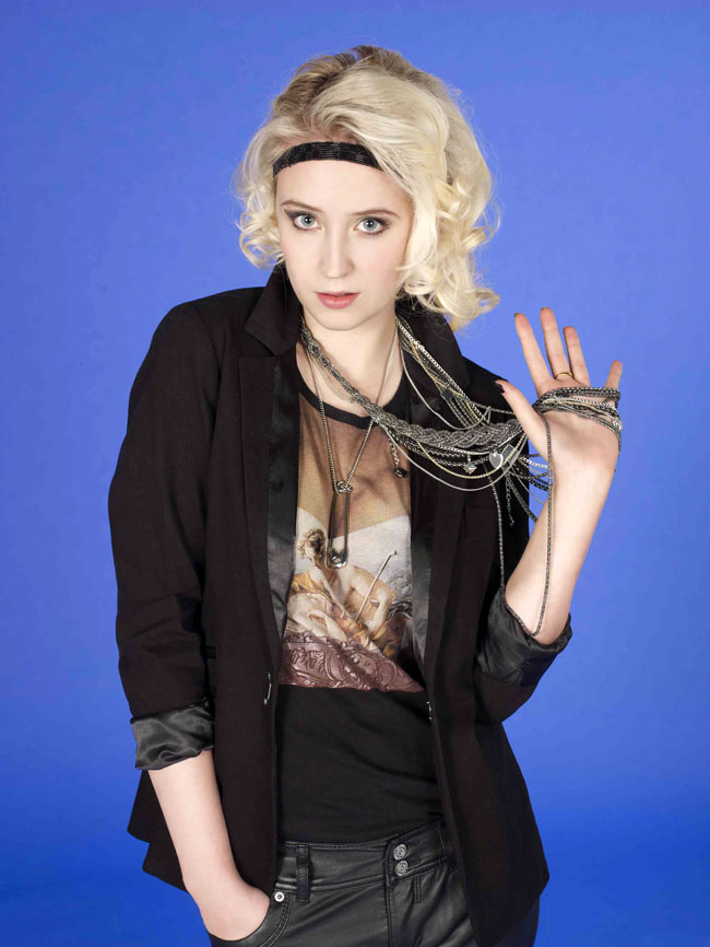 Lily Loveless nude