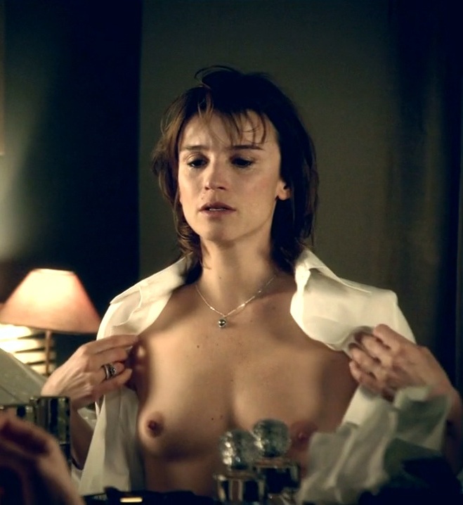 Nude video celebs » Agathe de La Boulaye nude - Petopless arrangements avec  ma mere (2011) | realkey.ru